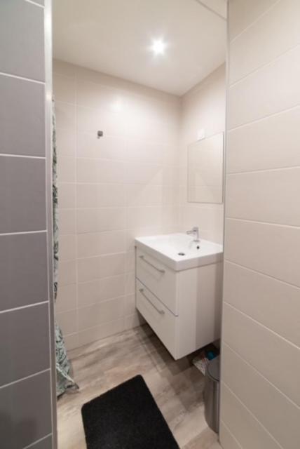 Studio Green Proche De Lyon Meyzieu Exteriér fotografie